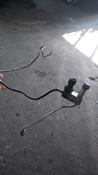 Трубка кондиціонера Toyota Avensis  2007 1.8 Бензин 