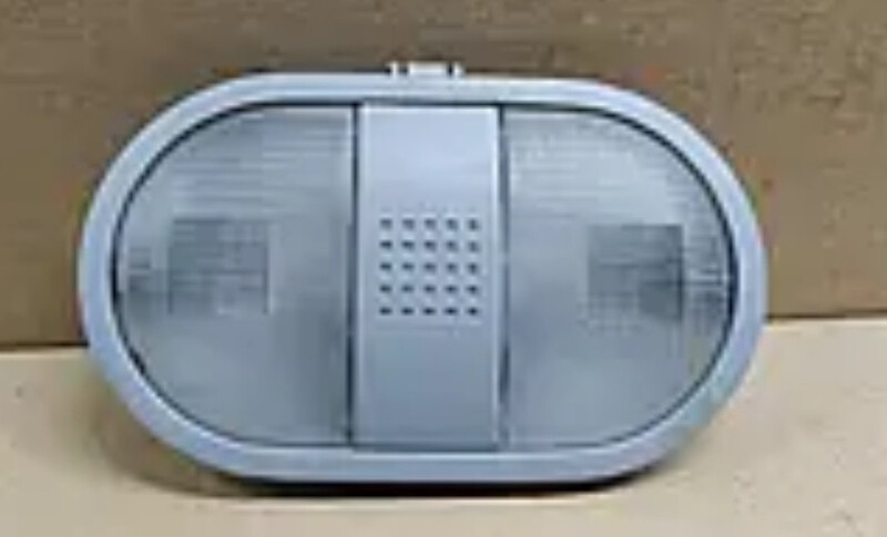 Плафон освещения салона передний Mitsubishi Colt  2000 хэтчбек 1.0 Бензин Днепр