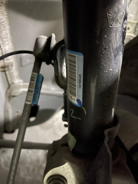 Стійка передня Jeep Cherokee  2019 3.2 Бензин 