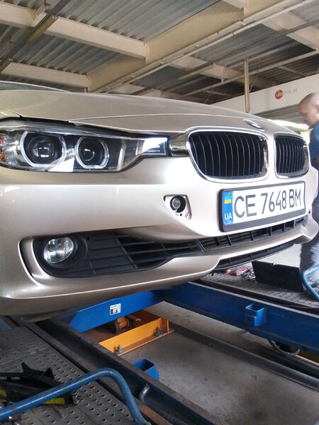 Заглушка под крюк BMW 3 Series  2012 2.0 Бензин Кривой Рог