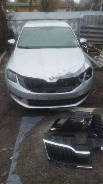 Капот Skoda Octavia A7 универсал 2017 г.  1.6 л дизель Луцк