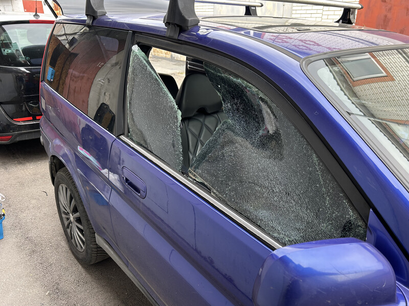Скло дверей Honda HR-V  1999 купе 1.6 Бензин 