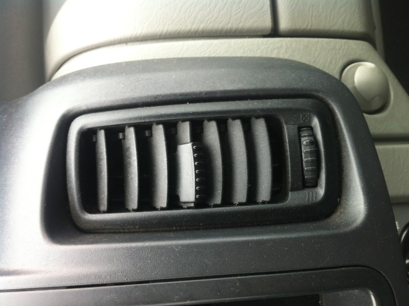 Дефлектор воздуха Renault Trafic 2  2012 2.0 Дизель Полтава