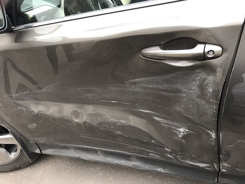 Дверь передняя левая 6711242070   Toyota RAV4