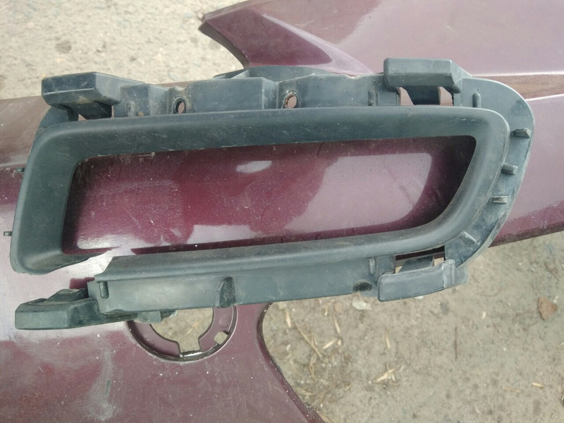 Рамка противотуманной фары левой Mazda 3 BK  2007 хэтчбек 1.6 Бензин Ровно