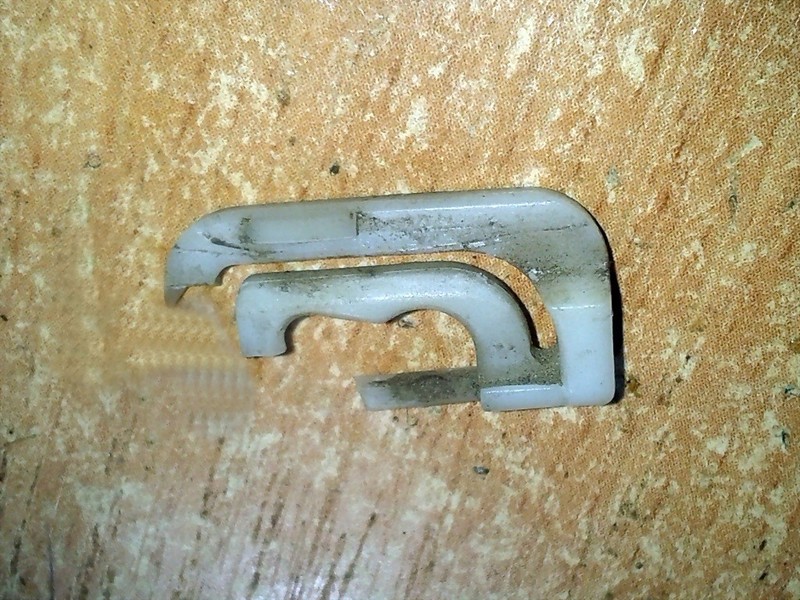 Клипса молненга лобового или заднего стекла Mitsubishi Galant кузов Е32 1989 1.8 Бензин Новая Каховка