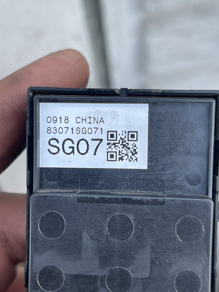 Блок кнопок склопідйомника Subaru Forester SJ  2018 2.5 Бензин Дніпро