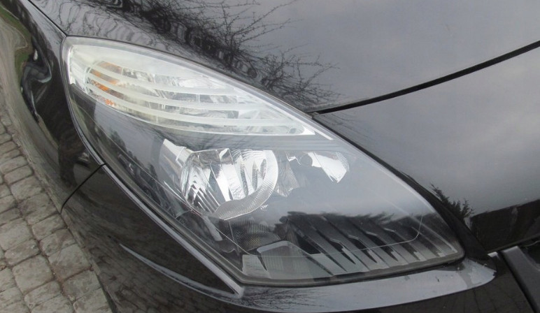 Фара перід права темна Renault Scenic 3 2010 г.  1.5 л дизель Луцк