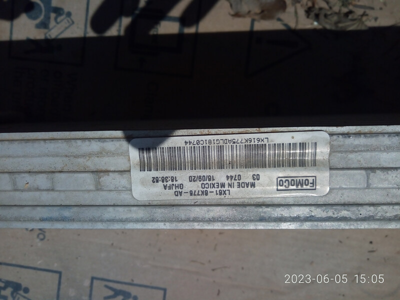 Радіатор інтеркулера Ford Escape 2020 р.  1.5 л бензин Рівне