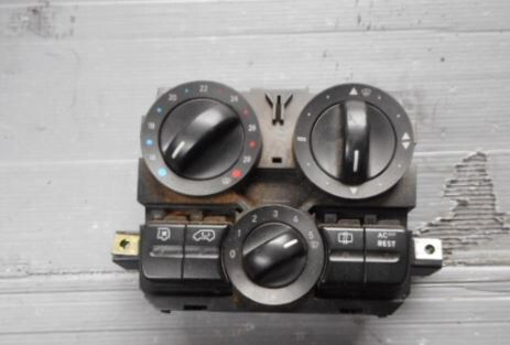 Панель воздуховода Mercedes-Benz Vito  2005 2.2 Дизель Рени