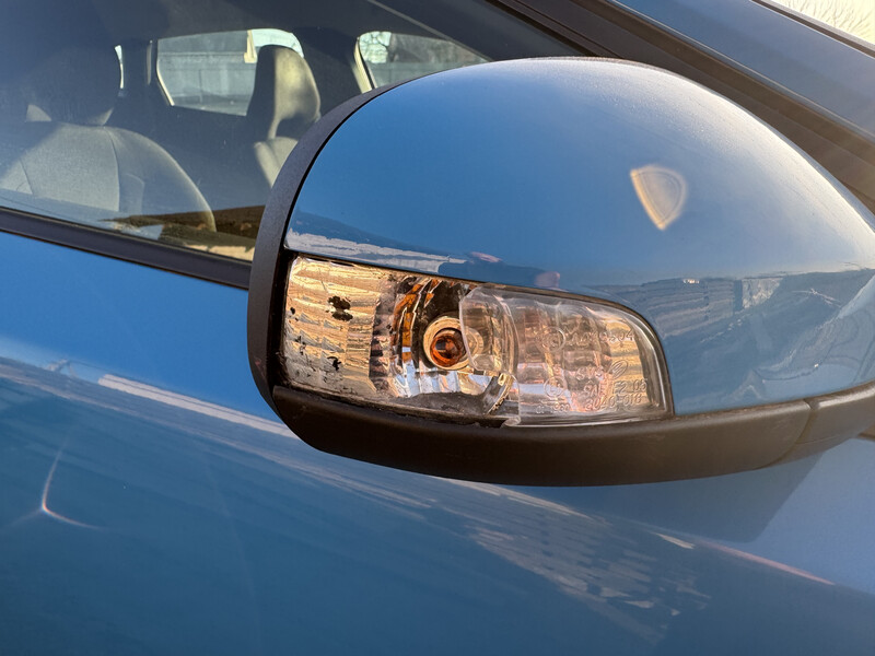 Повторювач повороту в дзеркалі правий Volvo V40  2013 универсал 1.6 Дизель Киев