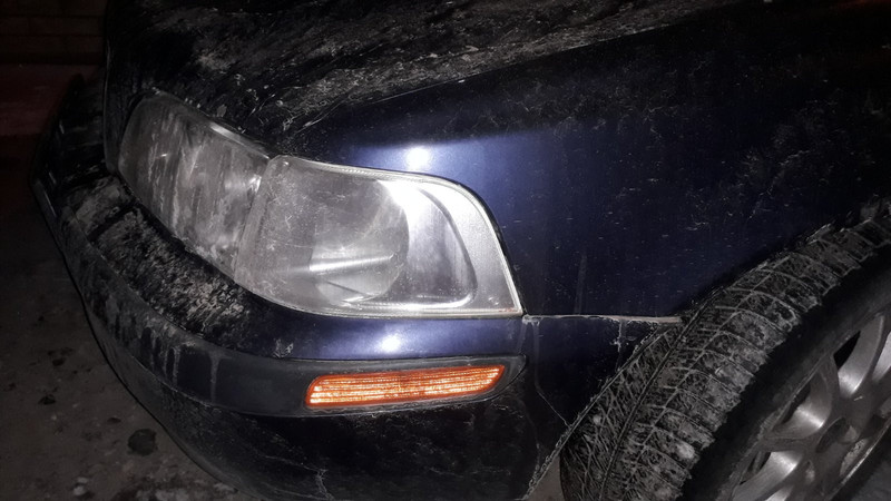 Правий поворот Volvo S40  2002 2.0 Бензин 