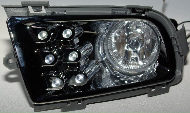 Фара противотумманая правая и левая Mazda 6  2007 1.6 Бензин Одесса