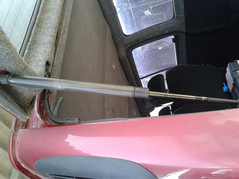 Газовая пружина задней двери Ford Transit  1994 2.4 Дизель Керчь