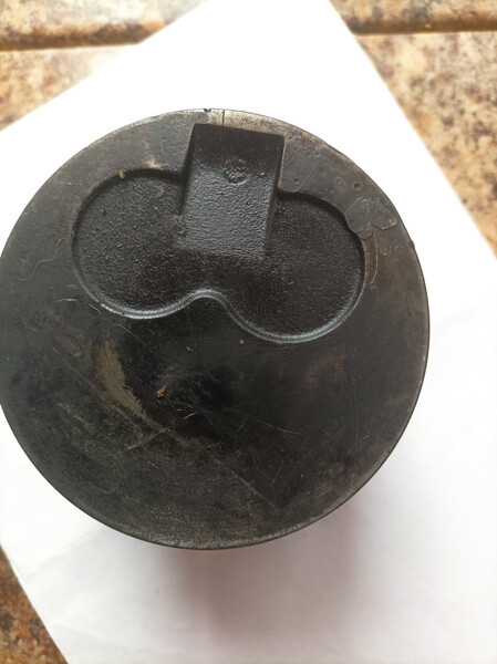 Поршень Hyundai H200  2003 2.5 Дизель Киев