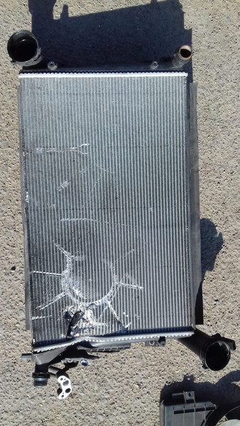 Радиатор охлаждения 1K01212551AM   Volkswagen Golf