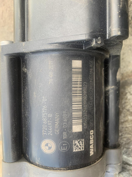 Пневмокомпресор BMW 7 Series 2013 р.  3.0 л дизель Луцьк