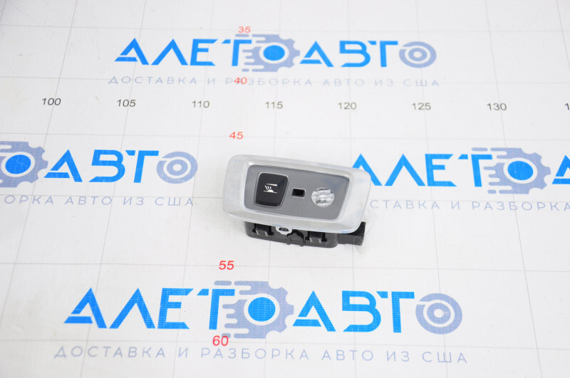 Плафон освещения салона правый Volvo XC90  2017 Харьков