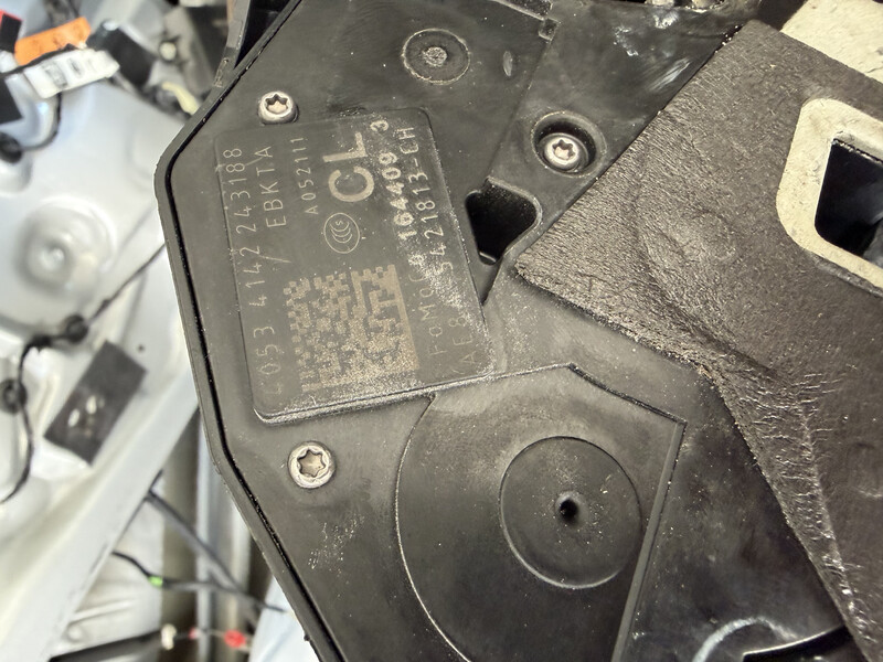 Замок дверей водія Ford Edge  2018 хетчбек 2.0 Бензин Васильків