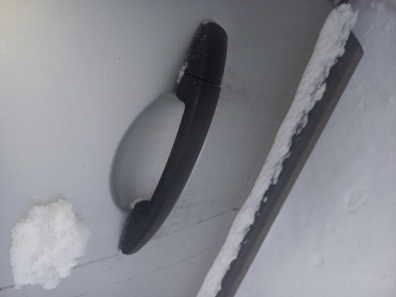 Ручка двери левая Peugeot Partner  2013 1.6 Дизель Першотравенск