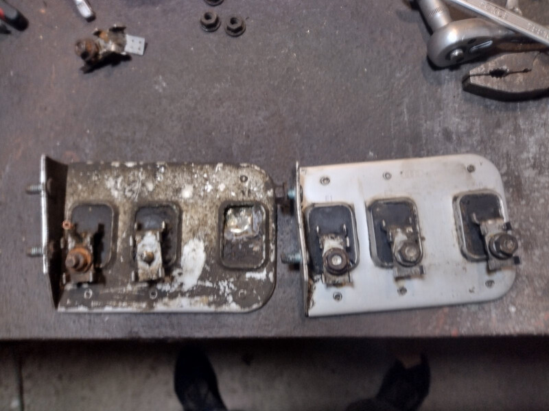 Резистор вентилятора кондиционера Volkswagen Passat B5 универсал 1999 г.  1.9 л дизель Маньковка