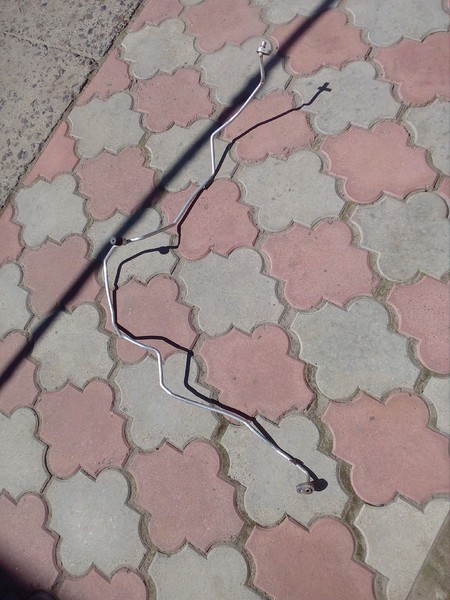 Трубка кондиціонера Nissan Micra K12  2008 хетчбек 1.2 Бензин 