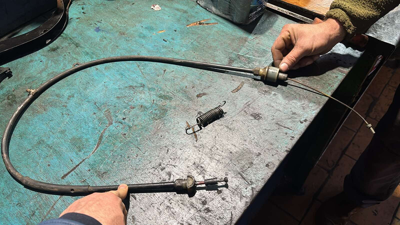 Трос сцепления Ford Escort  1987 хэтчбек 1.4 Бензин 