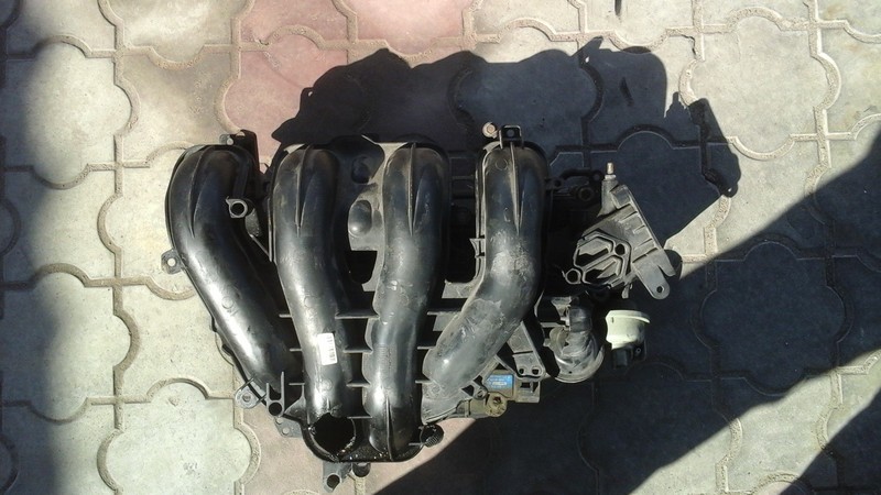 Впускной коллектор Mazda 6  2005 хэтчбек 2.0 Бензин Запорожье
