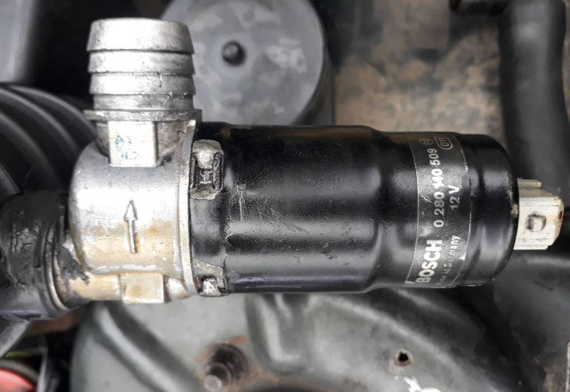 Датчик (клапан) холостого хода BMW 7 Series E32 1989 3.0 Бензин 