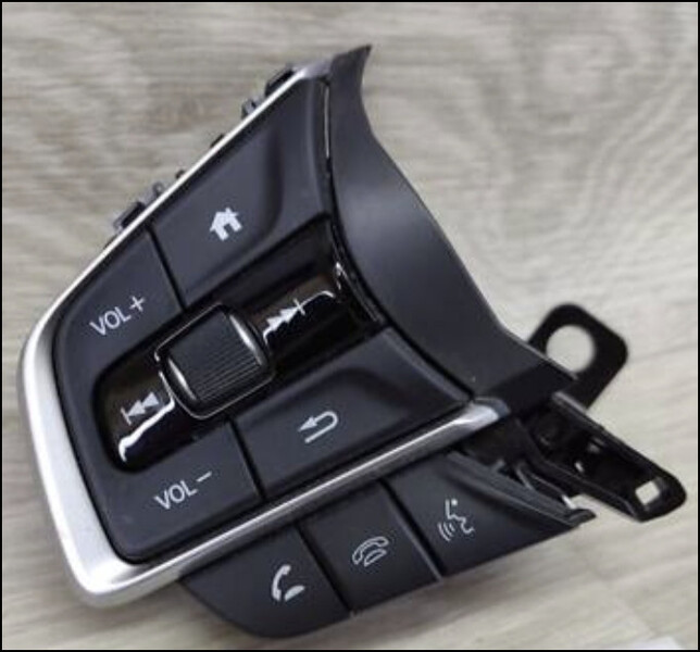 Блок кнопок в кермо лівий Honda Accord Turring 2018 2.0 Бензин Винница