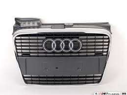 Передня решітка 8E0853651Q1QP   Audi A4