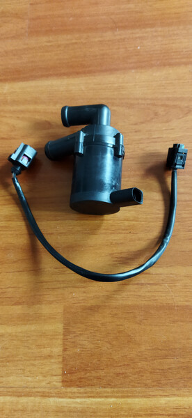 Помпа автономного отопителя webasto Volkswagen Caddy 3  2011 1.6 Дизель 