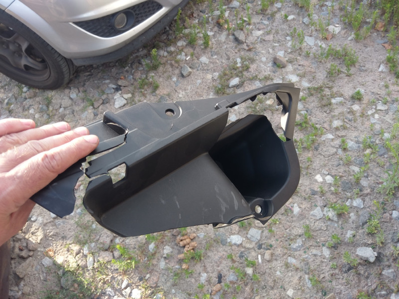 Пластиковая ниша в багажнике Lexus RX 350 2015 3.5 Бензин 