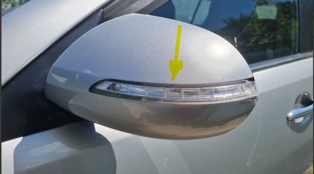 Повторитель поворота левого зеркала Kia Sportage 3  2011 2.0 Бензин Чернигов