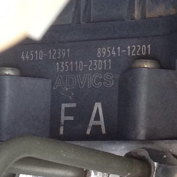 Блок управления ABS 44050-12211   Toyota Corolla