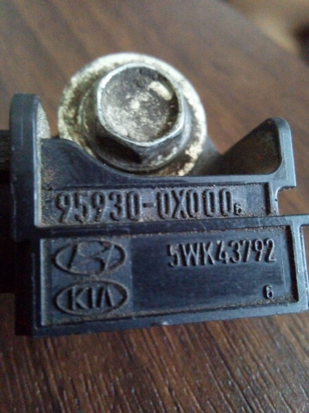 Датчик удара Hyundai i10  2011 хэтчбек 1.2 Бензин Киев