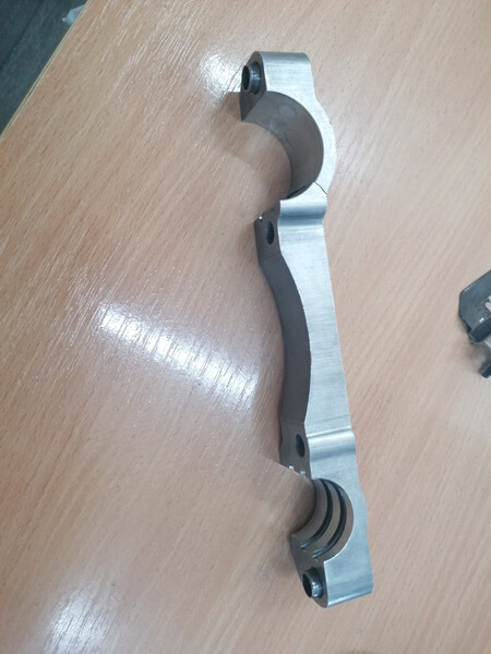 Бугель распредвала Mitsubishi Outlander XL 2012 г.  2.4 л бензин