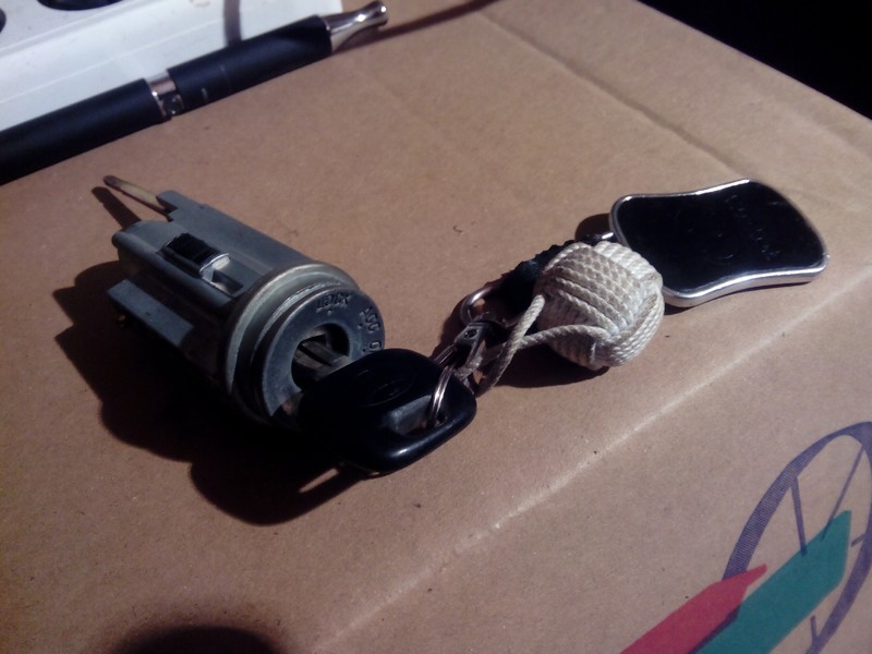 Замок зажигания Toyota Carina E  1993 хэтчбек 1.6 Бензин Татарбунары