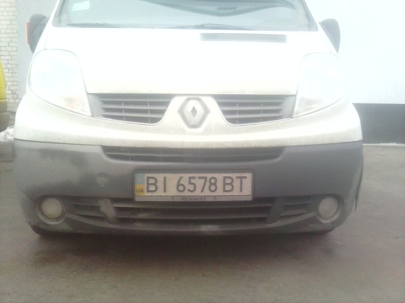 Бампер передній Renault Trafic 2006 р.  1.9 л дизель Кременчук
