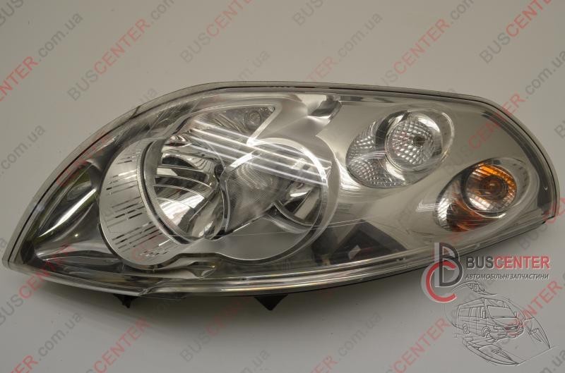Фара передняя Renault Master 2011 г.  Нежин