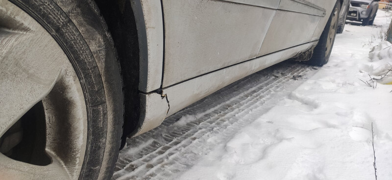 Пластиковая накладка порога Mercedes-Benz E-Class  2005 3.0 Дизель Полонное