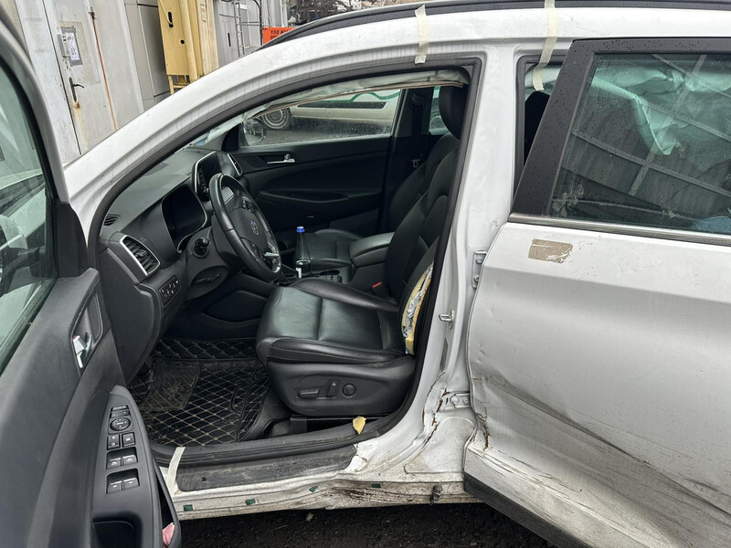 Порог левый с центральной стойкой кузова Hyundai Tucson  2020 2.0 Дизель 