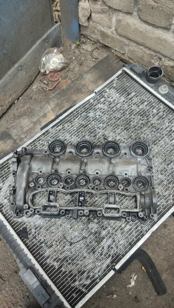 Крышка распредвала Ford Focus 2  2008 хэтчбек 1.6 Дизель Одесса