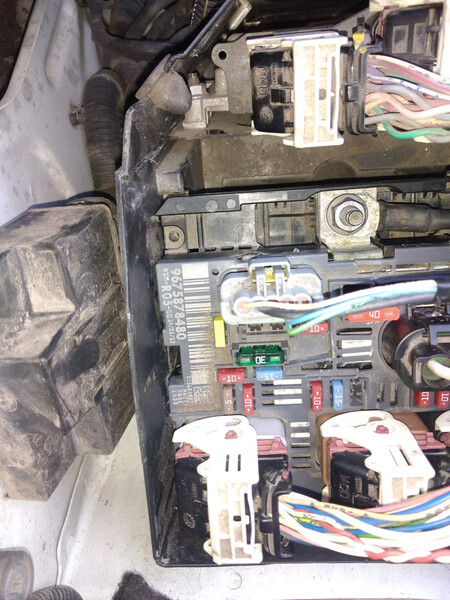 Блок предохранителей Peugeot Partner 2013 г.  1.6 л дизель Полтава