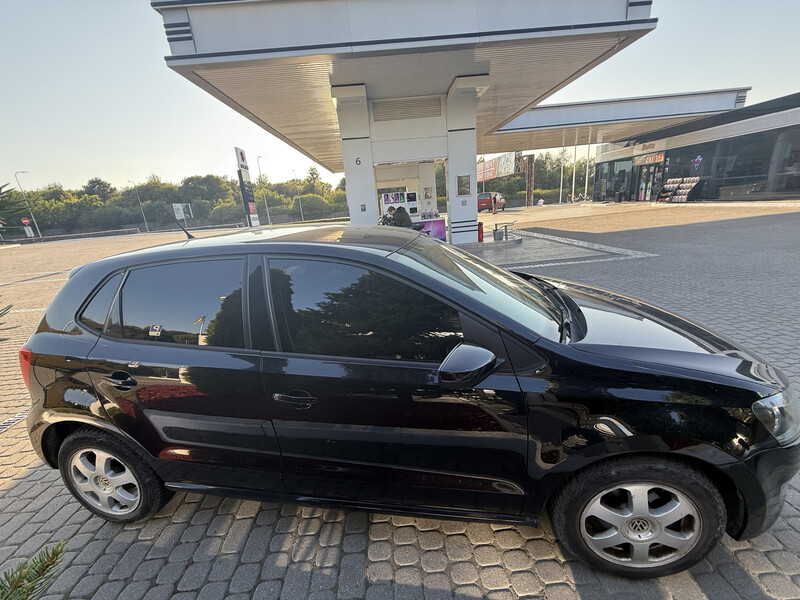 Крило переднє сторона пасажира Volkswagen Polo 5  2010 хетчбек 1.4 Бензин Львів