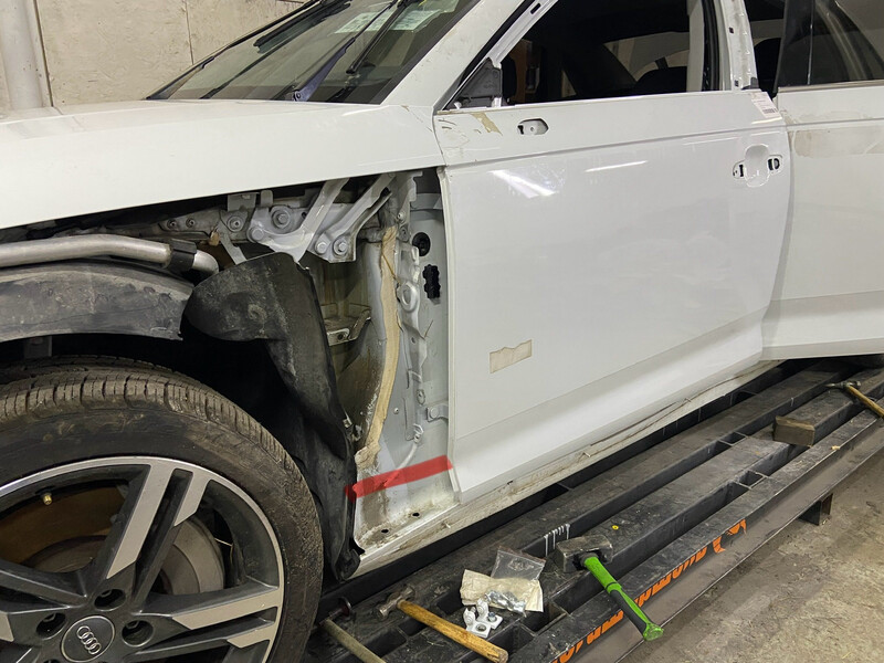 Порог кузова Audi A4 B9 2018 г.  2.0 л бензин Киев