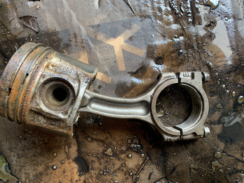 Шатун Opel Vivaro  2016 1.6 Дизель Коростень