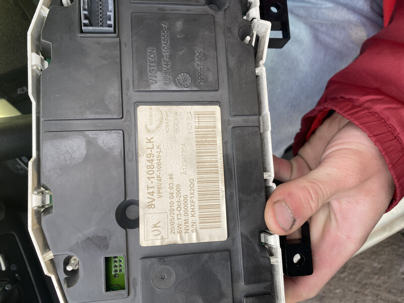 Панель приладів Ford Focus  2010 