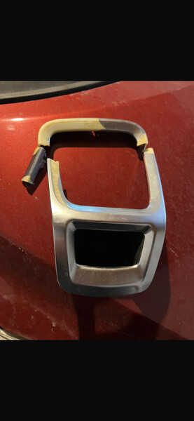 Планка кпп Peugeot 5008  2013 универсал 1.6 Дизель Дубно