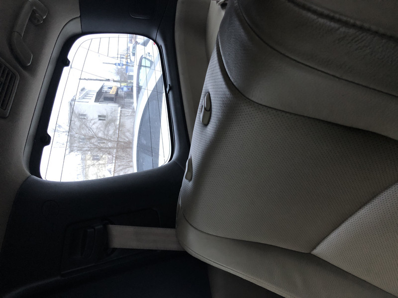 Подголовник Toyota Sequoia 2008 г.  5.7 л бензин Тернополь